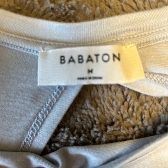 Babaton Lonny Open Back Shirt - Picture 3 of 4